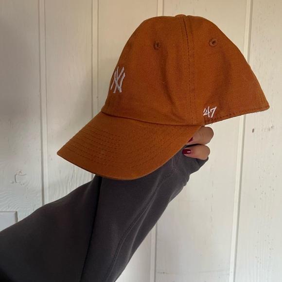 ’47 Brand NY Yankees Burnt Orange Fall Aesthetic Cap – Classic Clean Up - Picture 2 of 6
